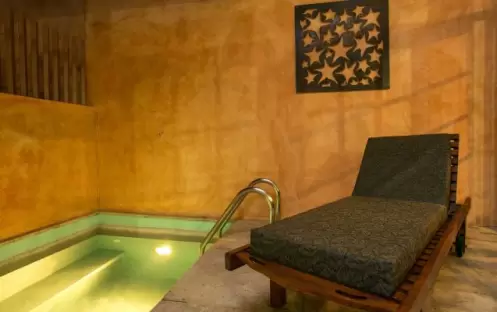 VILLA HOME POOL AREA